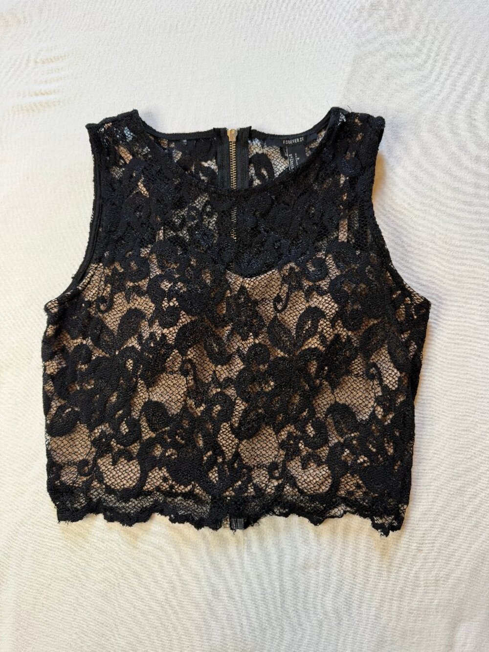 Elegant Black Lace Crop Top Zippered Back‎ Size Small
